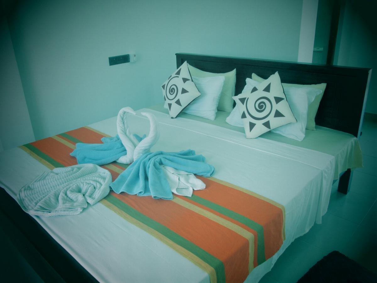 Hotel Kiyara Dambulla Buitenkant foto