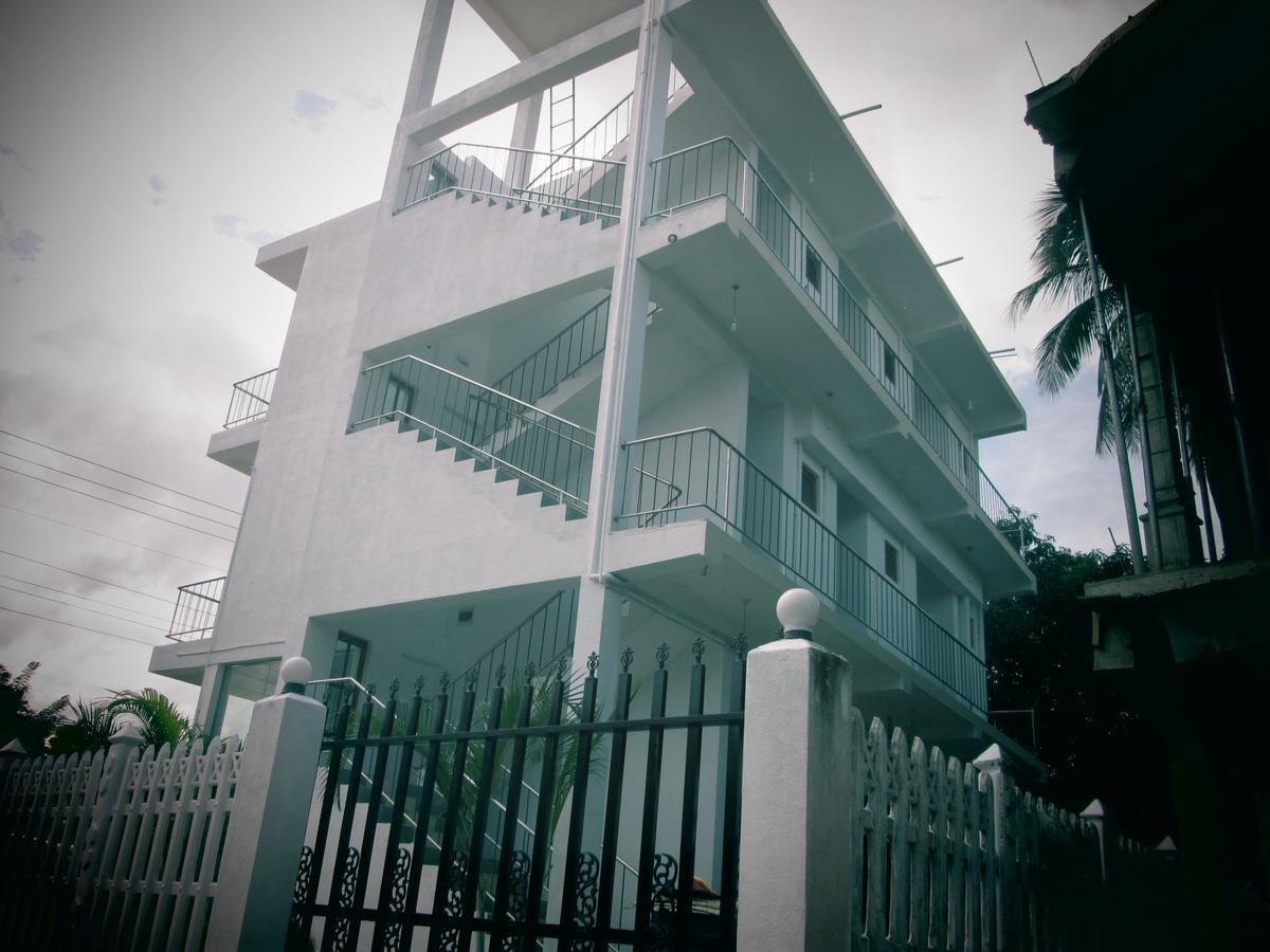 Hotel Kiyara Dambulla Buitenkant foto