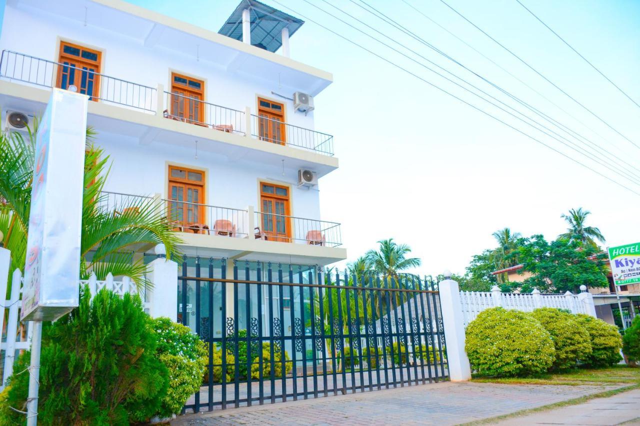Hotel Kiyara Dambulla Buitenkant foto