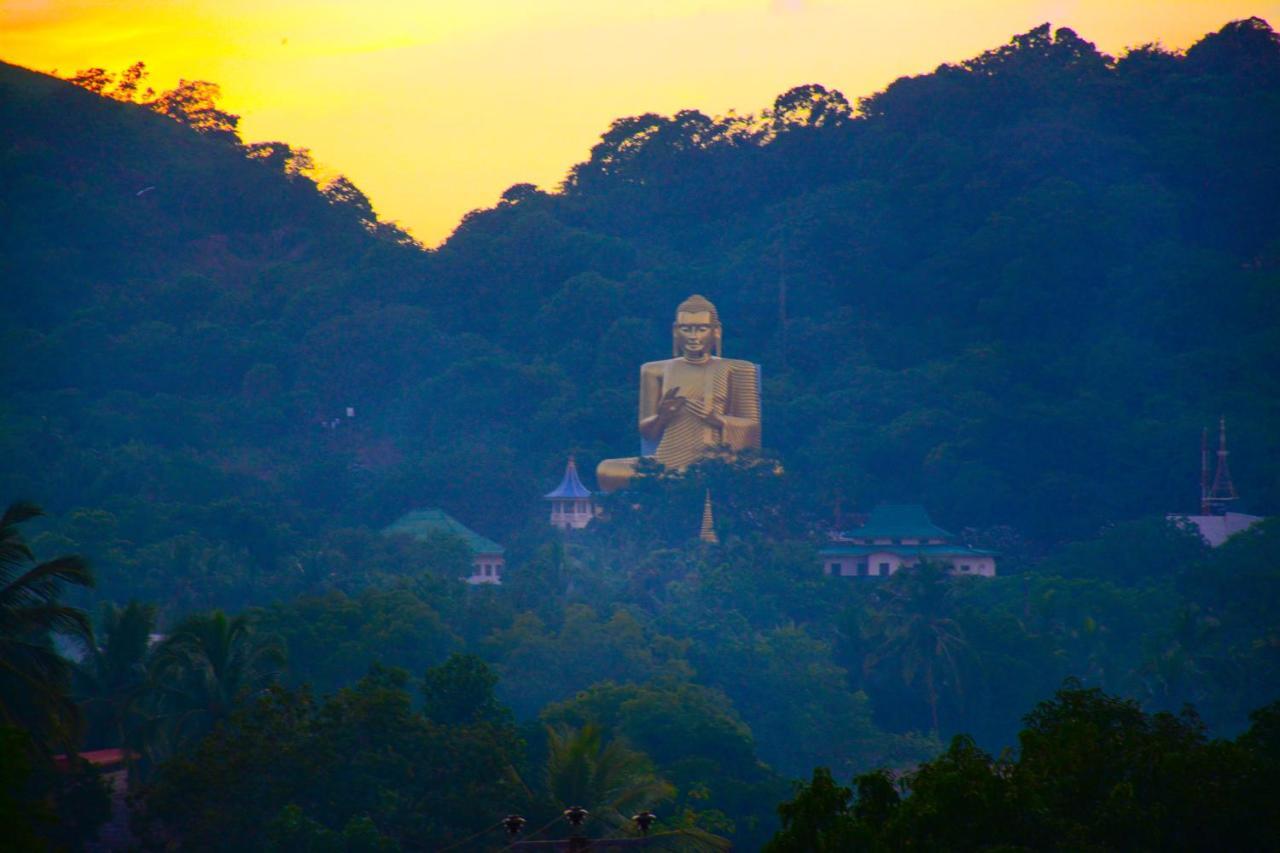 Hotel Kiyara Dambulla Buitenkant foto