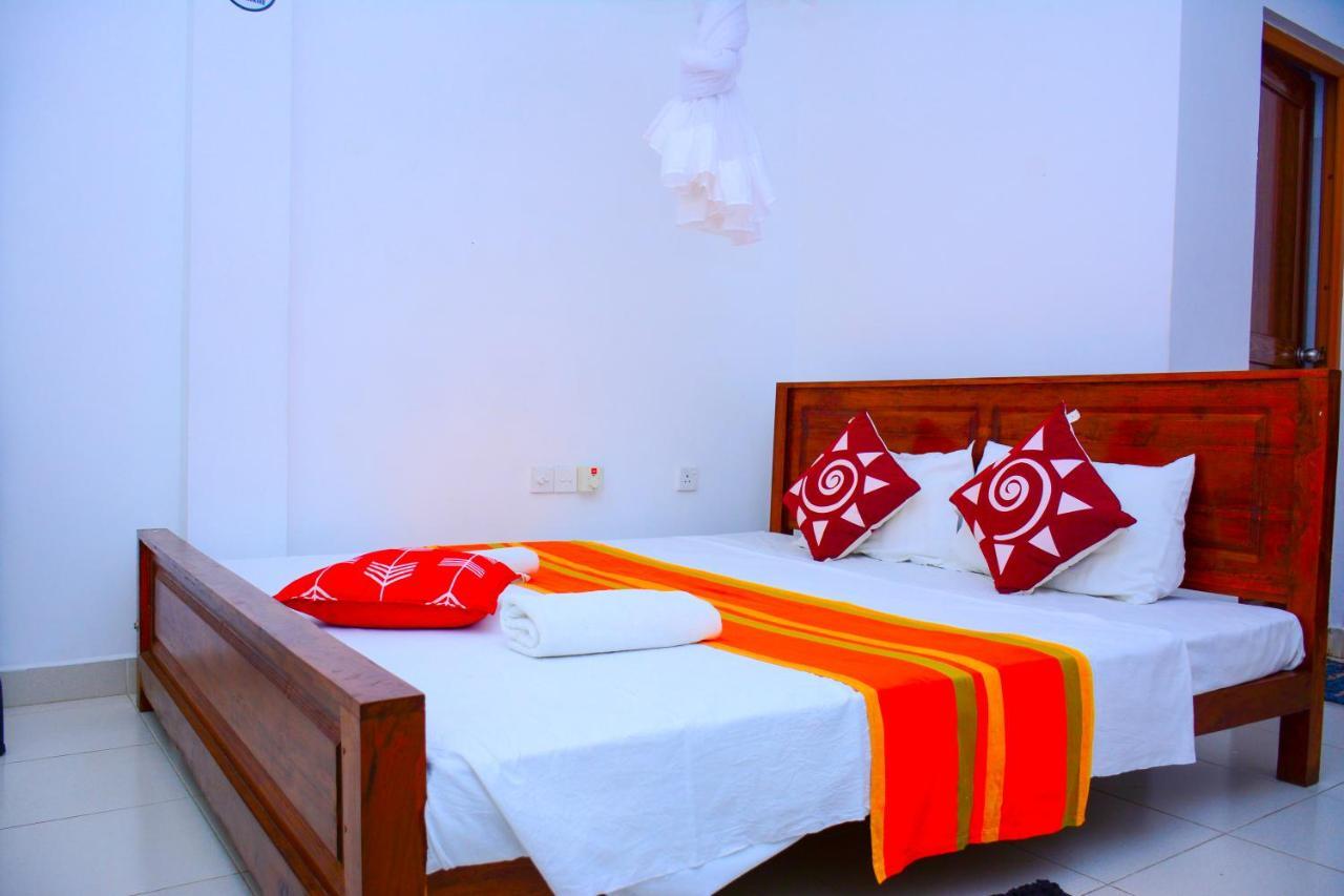 Hotel Kiyara Dambulla Buitenkant foto