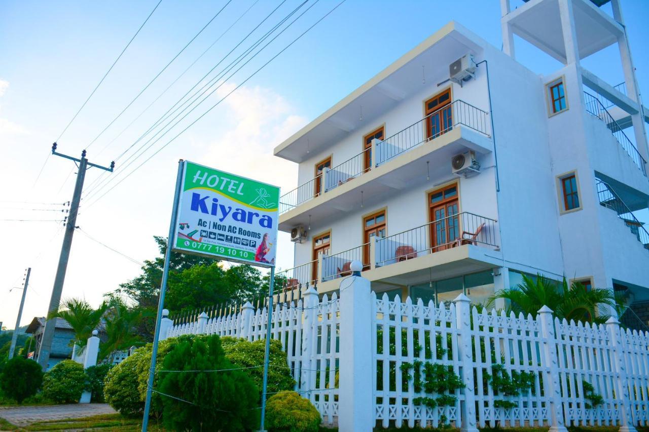 Hotel Kiyara Dambulla Buitenkant foto
